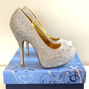 Silver platform heels with crystals size 6 or 5 NWT